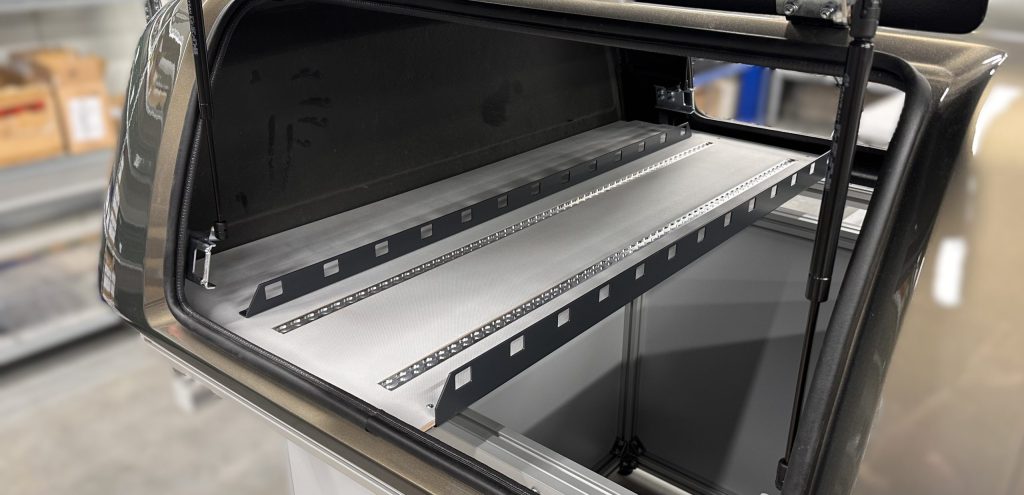 Lentyna 410 su Alu Rail
