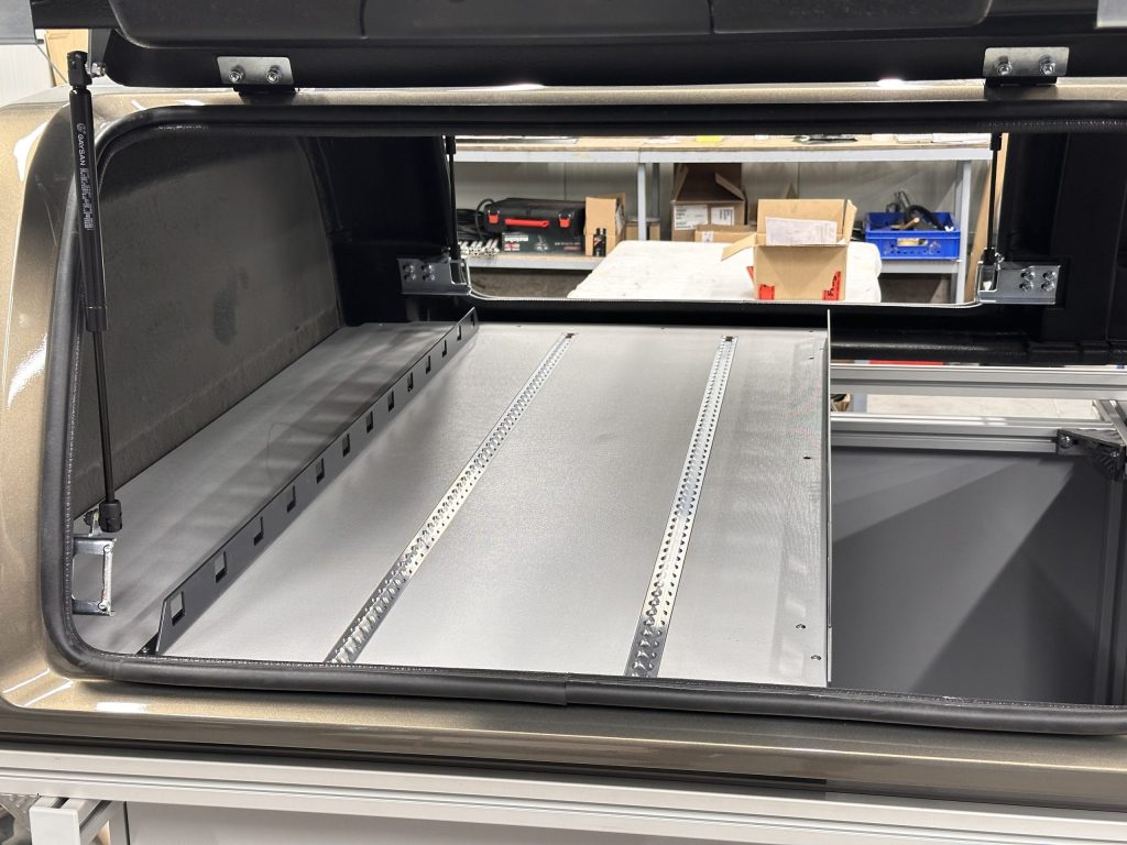 Lentyna 610 su Alu Rail